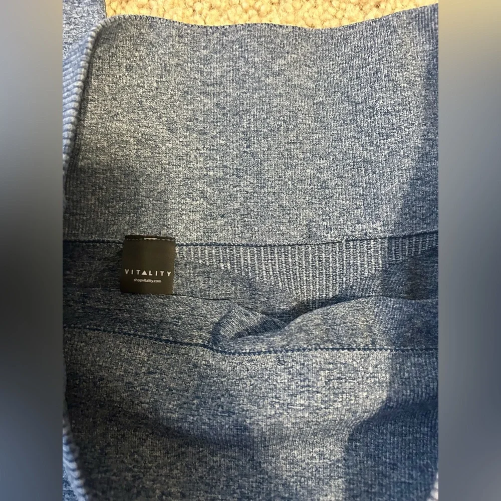 SOLD🔴Vitality Formation Legging NWT - Picture 5 of 7